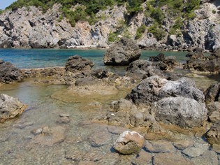 In controtendenza la marea sul litorale toscano