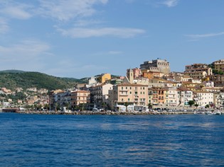 Dove sono gli yacht; racconti di un ancoraggio italiano